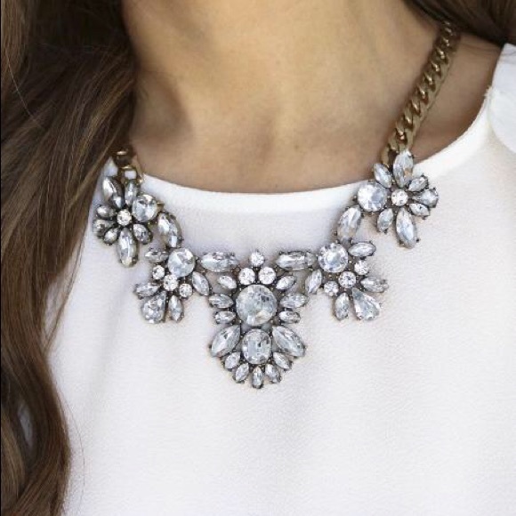 Crystal Statement Necklace - Picture 6 of 7